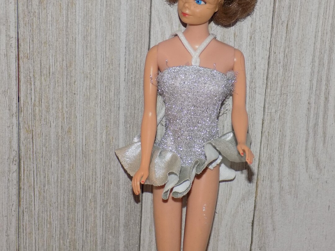 LoriPlanken's tweet card. This Doll Clothing item by Daysgonebytreasures has 10 favorites from Etsy shoppers. Ships from Sandy, UT. Listed on Jul 20, 2025