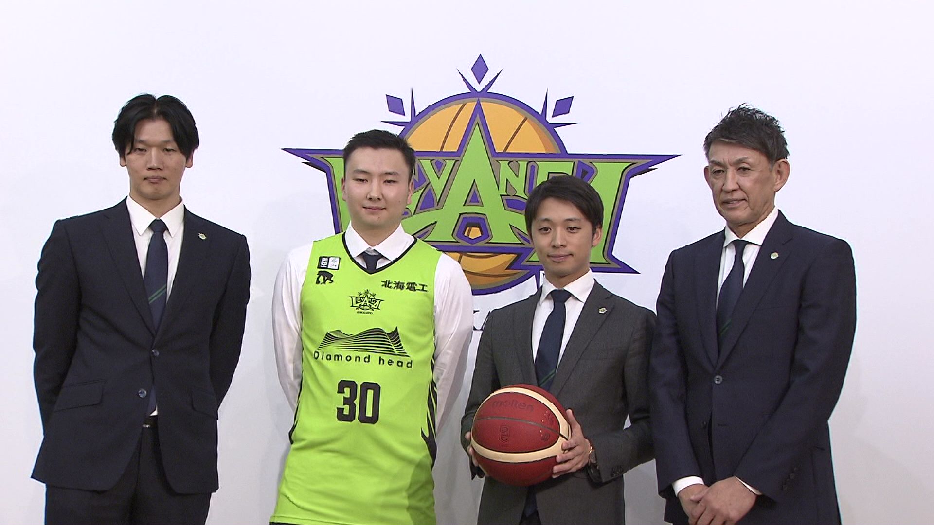 uhbnews_uhb's tweet card. バスケットボールBリーグのレバンガ北海道が、新アリーナの有力な候補地としてJR苗穂工場の跡地を想定していることが分かりました。