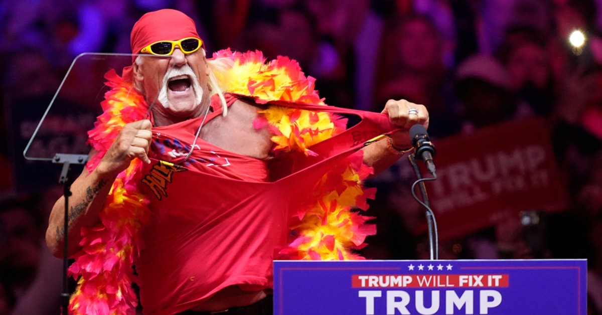 AndyChing11's tweet card. 世界摔角娛樂（WWE）24日證實，摔角界傳奇人物霍根（Hulk Hogan，本名Terry Bollea）辭世，享壽71歲。