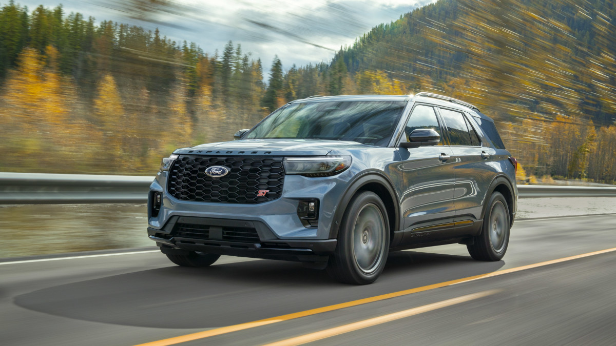 therealautoblog's tweet card. Don't miss Ford's attractive July lease deal for the 2025 Explorer. Get into a spacious, tech-filled family SUV with impressive offers and a complimentary maintenance plan.