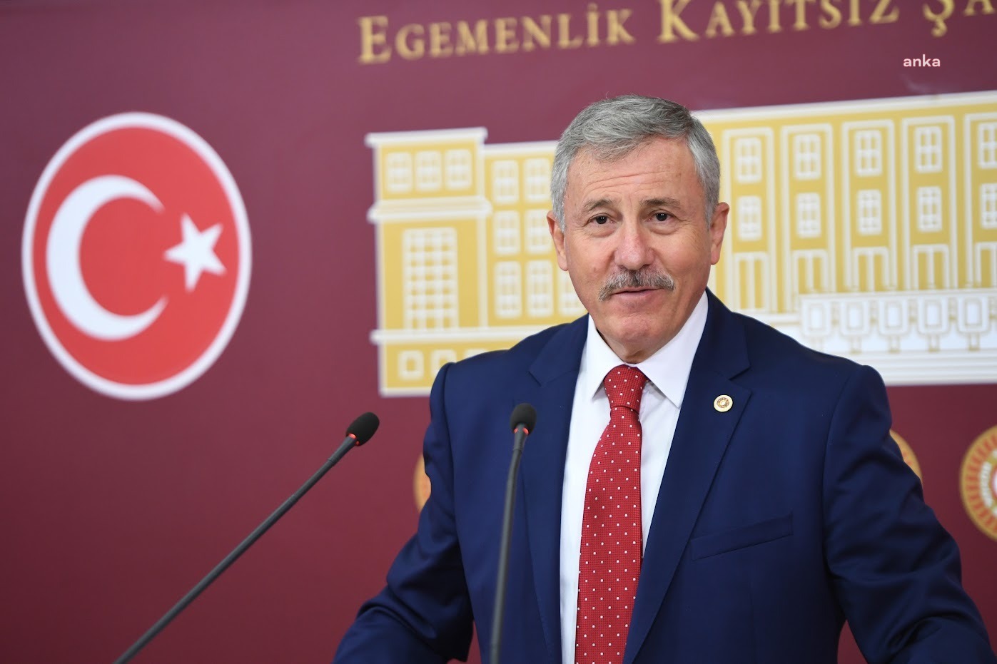 ankahabera's tweet card. Yeni Yol Grup Başkanvekili Selçuk Özdağ, Temmuz 2025 itibarıyla Türkiye'nin dünyanın en yüksek faiz oranına sahip ikinci ülkesi olduğunu belirterek, iktidarın ekonomi politikalarını eleştirdi.
