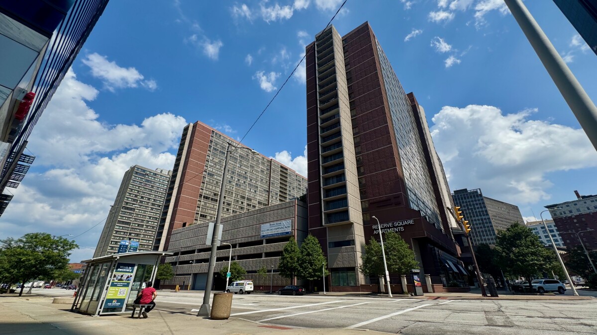 mjarboe's tweet card. A lender is foreclosing on Downtown Cleveland’s largest apartment complex, after soaring vacancy and a debt-repayment deadline tipped Reserve Square into a deep hole.