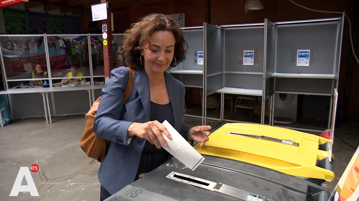 hansspekman's tweet card. Halsema bezorgd over niet-stemmers: "We verliezen Amsterdammers uit het oog"