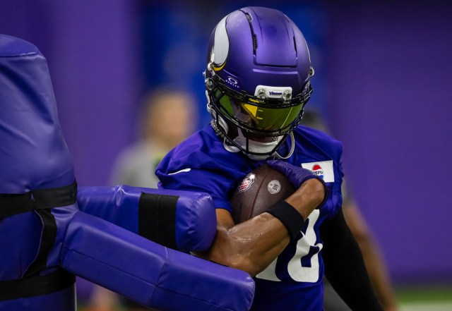 PioneerPress's tweet card. Justin Jefferson is focused on helping J.J. McCarthy build confidence during training camp.