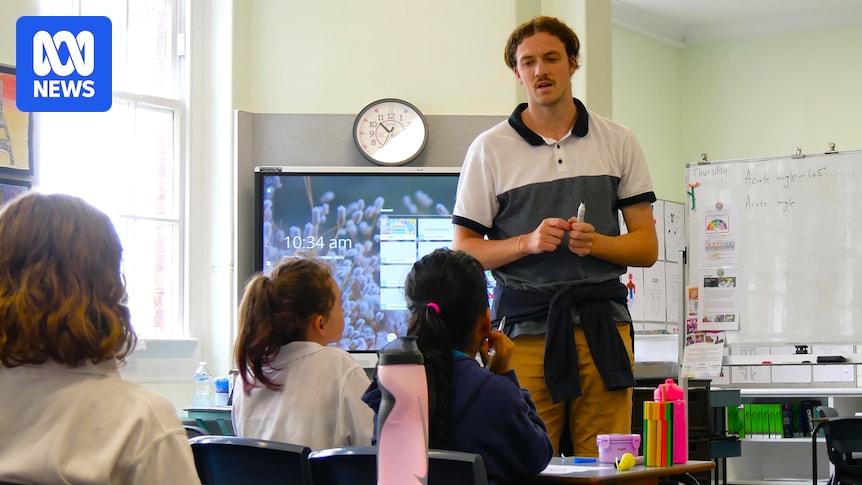 narelleeather's tweet card. A NSW university has developed a new model for teaching students' professional placements, with a 100 per cent retention rate.