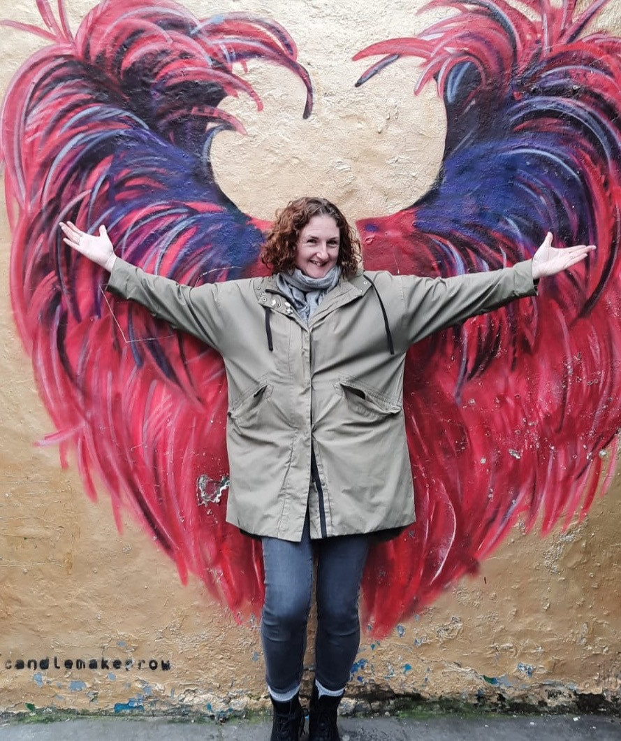 lozzakidwriting's tweet card. Words Matter Lozzawriting with Laura Cooney A blog of stories, poems, flash fiction and the occasional thought.  A writer living in Scotland. When I'm not with my children or writing you'll find me...