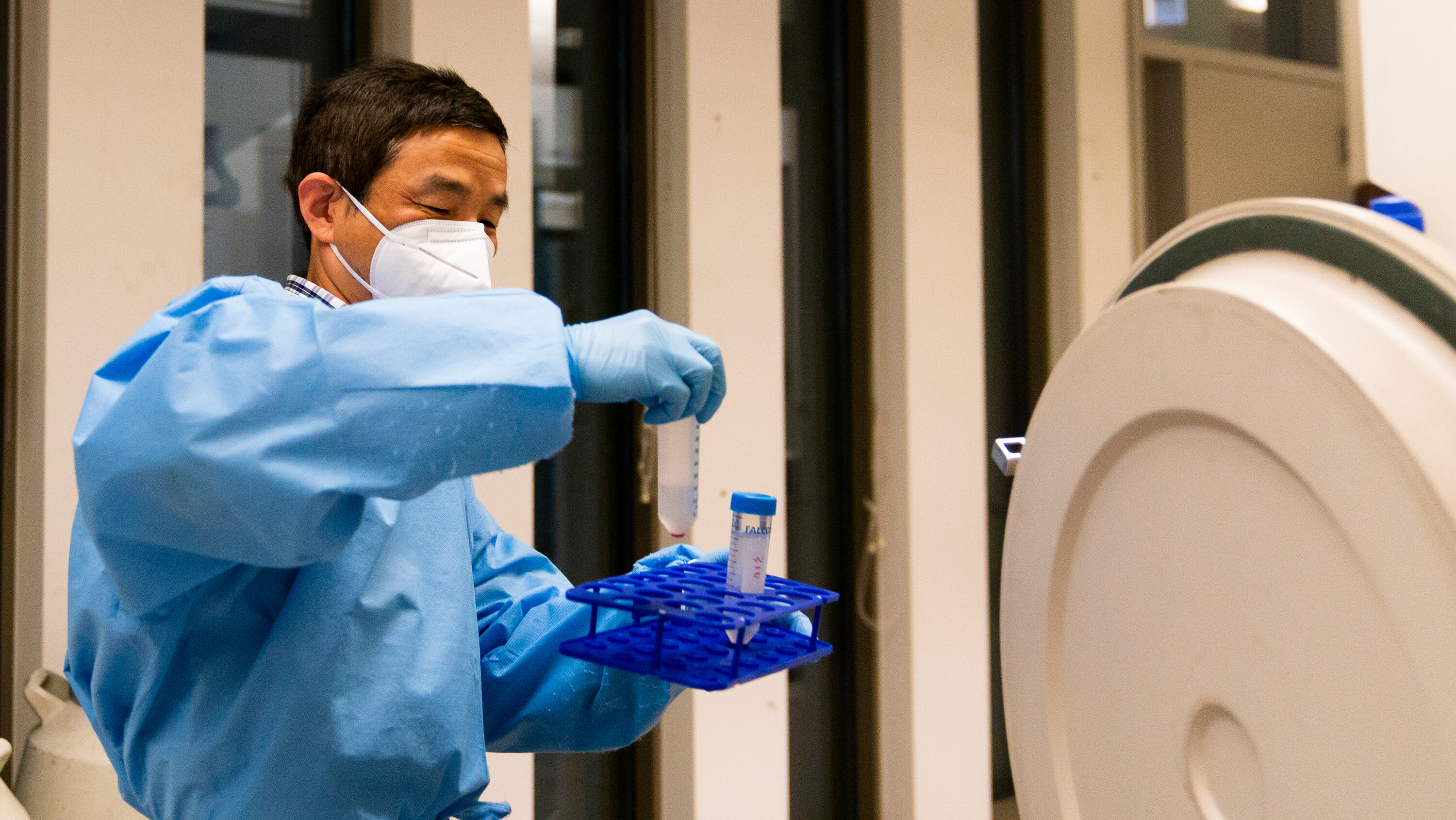 RoniNYTimes's tweet card. N.I.H. restrictions on payments to foreign partners may jeopardize research into conditions that would benefit Americans.