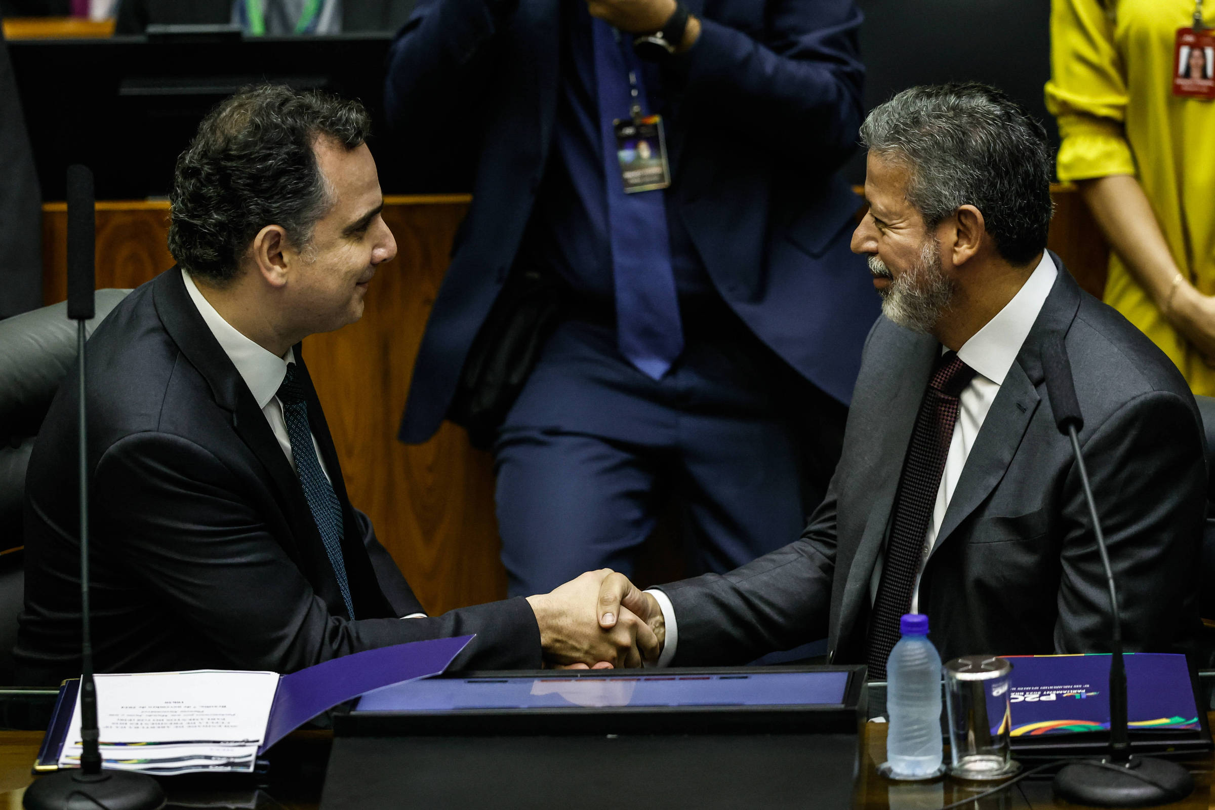 PactoDemocracia's tweet card. Especialistas citam legado de gargalos do Legislativo, que terá troca de comando a partir de fevereiro