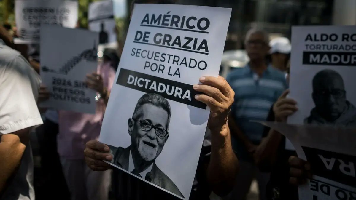 Tempi_it's tweet card. Arresti arbitrari e prigionieri come merce di scambio. Trentini, De Grazia e Paraqueima detenuti in condizioni disumane. Machado denuncia: «Il Venezuela è un laboratorio del totalitarismo moderno»