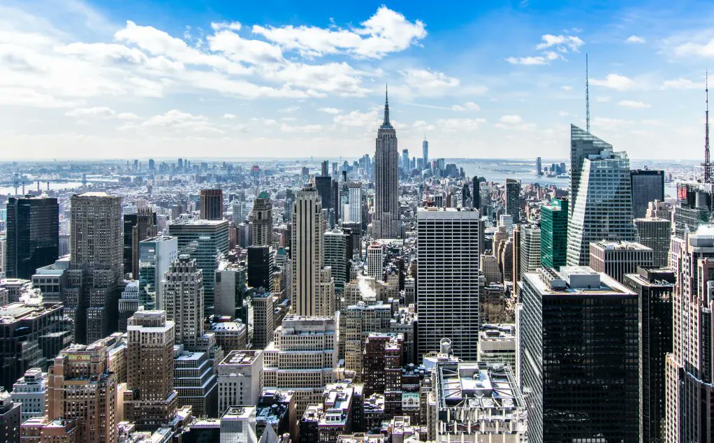 DataCitiesUg's tweet card. Discover the top US cities leading the way in smart waste management solutions, revolutionizing sustainability practices for cleaner, greener urban environments.