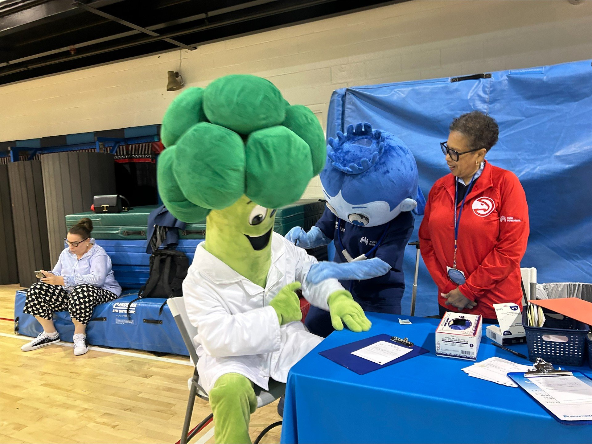 CookerlyPR's tweet card. Kaiser Permanente Georgia partners with Atlanta Hawks to promote health equity, physical fitness, mental health, and healthy eating in underserved communities.