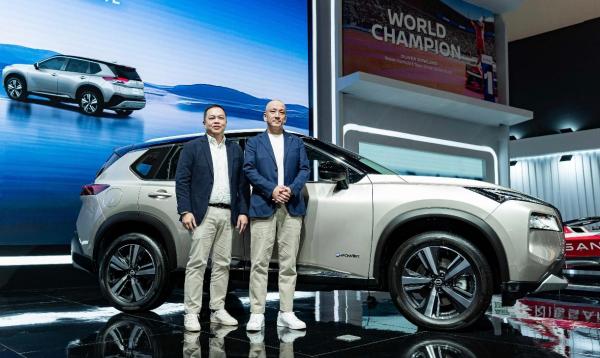 officialinews_'s tweet card. Nissan bikin gebrakan di GIIAS 2025 dengan meluncurkan SUV legendaris generasi terbaru The All-New Nissan X-Trail e-POWER with e-4ORCE.