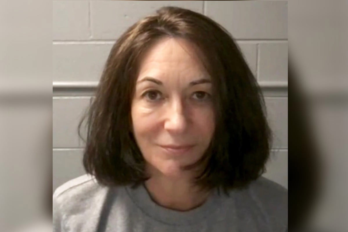 DanielLeahy11's tweet card. Ghislaine Maxwell answered every question from DOJ officials, lawyer says - Maxwell’s attorney David Oscar Markus briefly spoke to reporters after the disgraced British socialite was grilled during a...