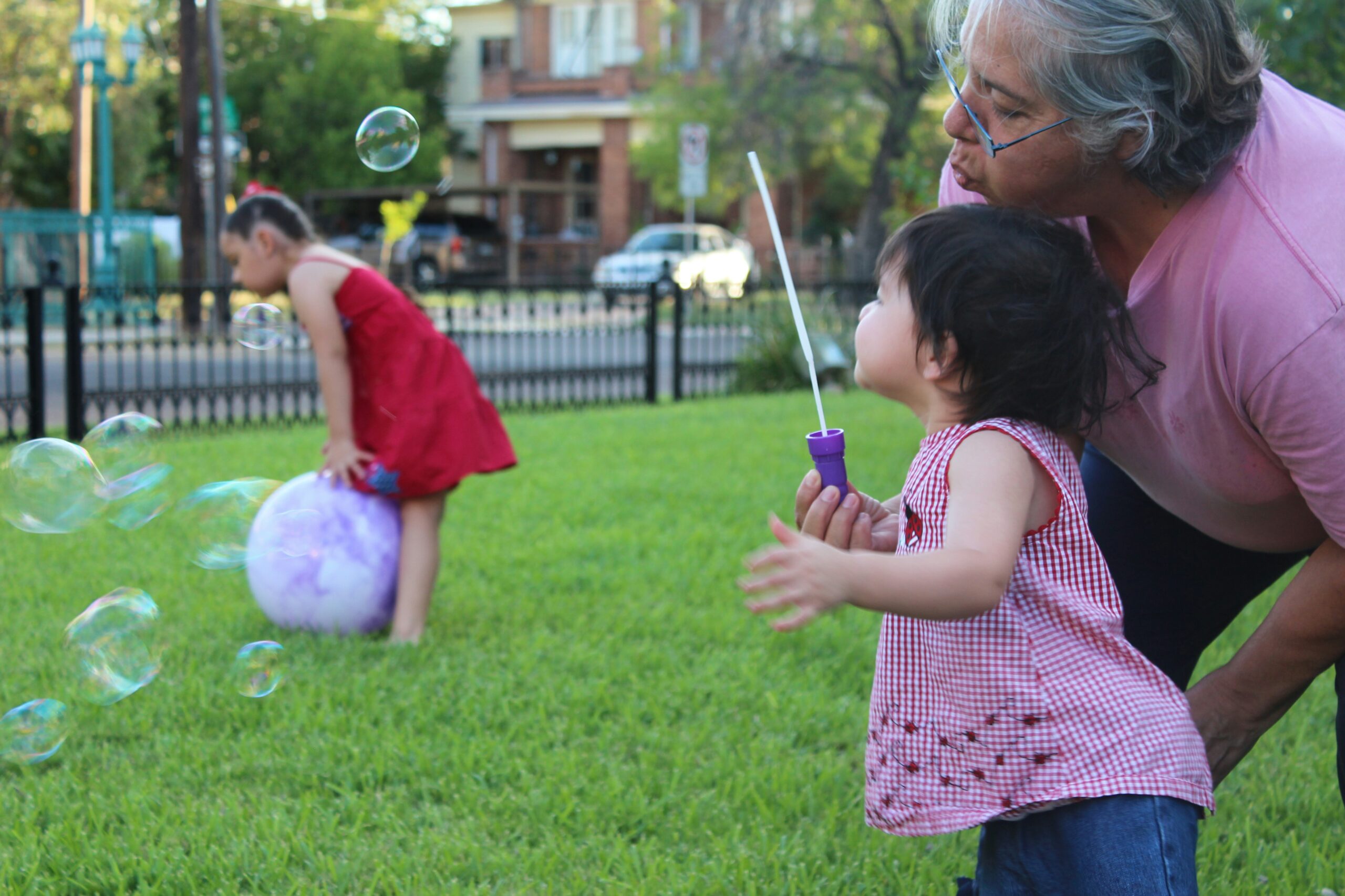 HarvardCenter's tweet card. Place Matters: Four Strategies to Connect Place with Early Childhood Development