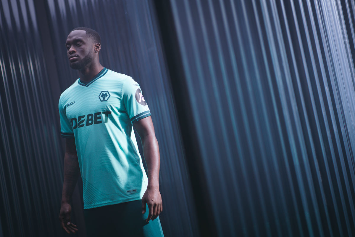 ESWolves_star's tweet card. Wolves have unveiled their away kit for the 2025/26 season.