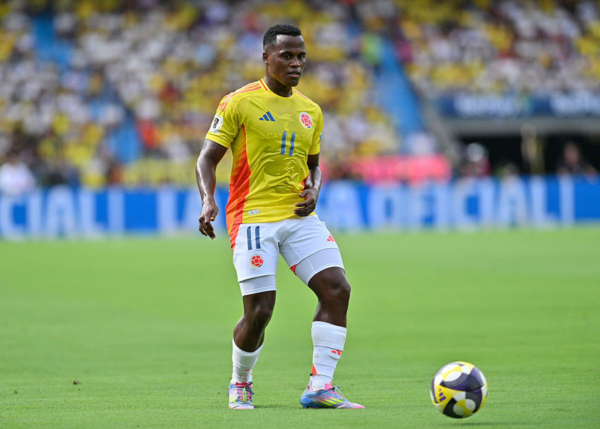 ESWolves_star's tweet card. Yerson Mosquera believes international team-mate Jhon Arias will improve Wolves on and off the pitch after sealing his Premier League switch.