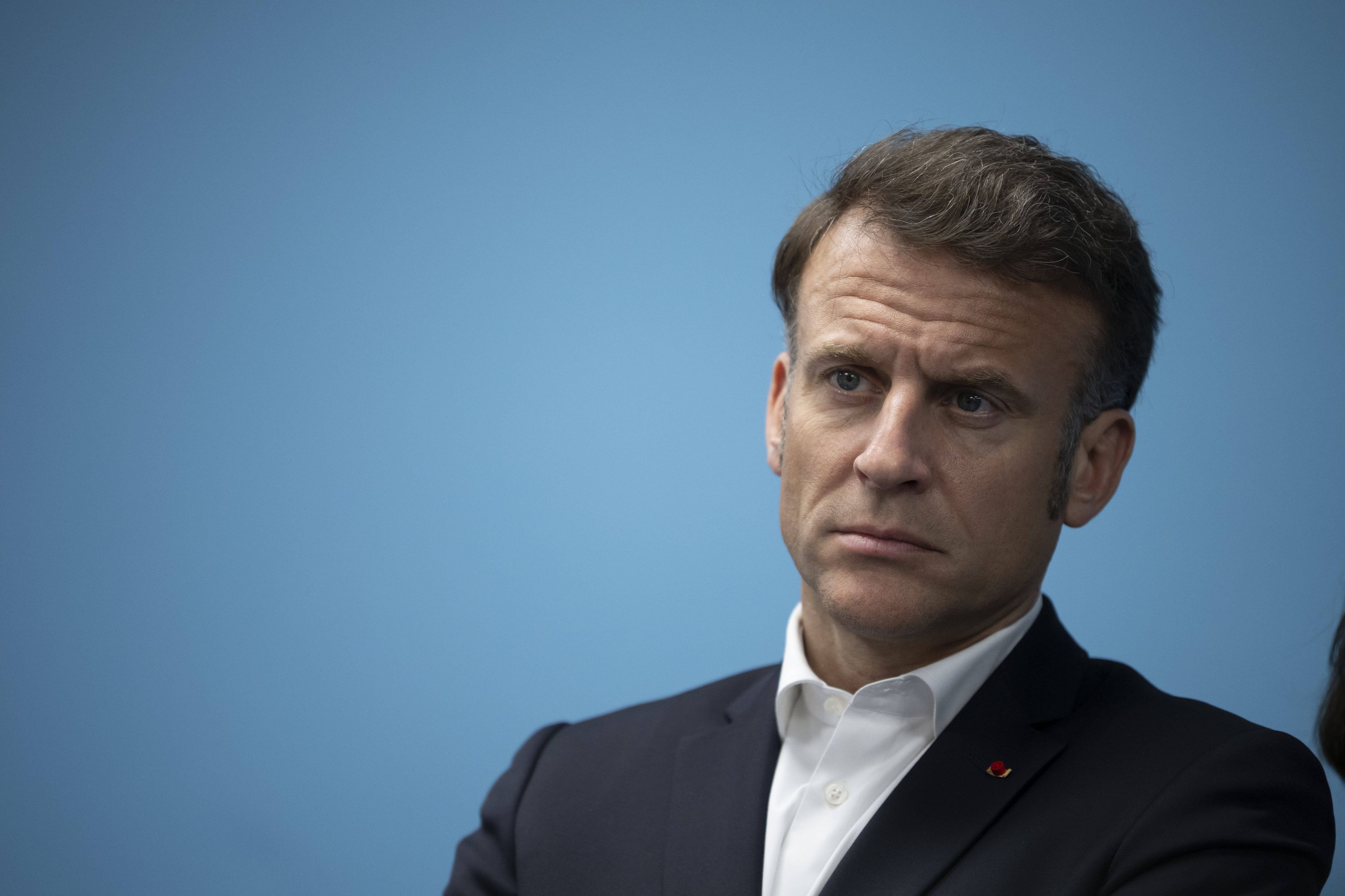 leJDD's tweet card. L’annonce d’Emmanuel Macron de reconnaître l’État de Palestine en septembre prochain à l’ONU provoque une onde de choc dans la classe politique. Tandis que la gauche y voit une avancée historique et...