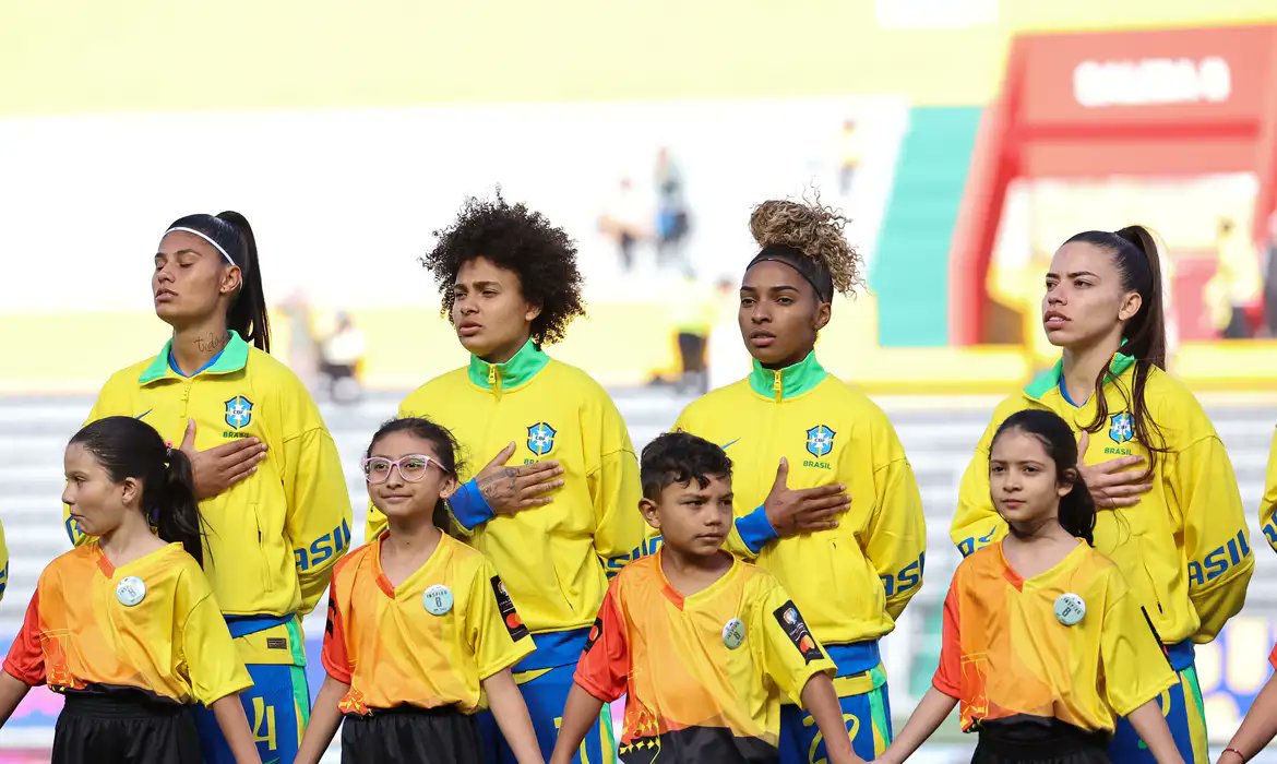 ocafezinho's tweet card. A seleção feminina de futebol entra em campo nesta terça-feira (22) podendo garantir vaga antecipada às semifinais da Copa América, no Equador.