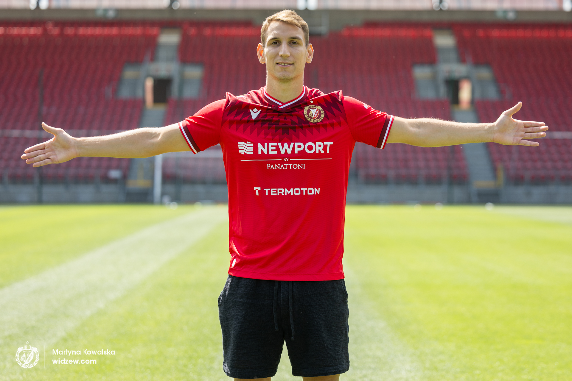 igolpl's tweet card. Tonio Teklić, 25-letni chorwacki pomocnik, podpisał kontrakt z Widzewem Łódź obowiązujący do czerwca 2029 roku.