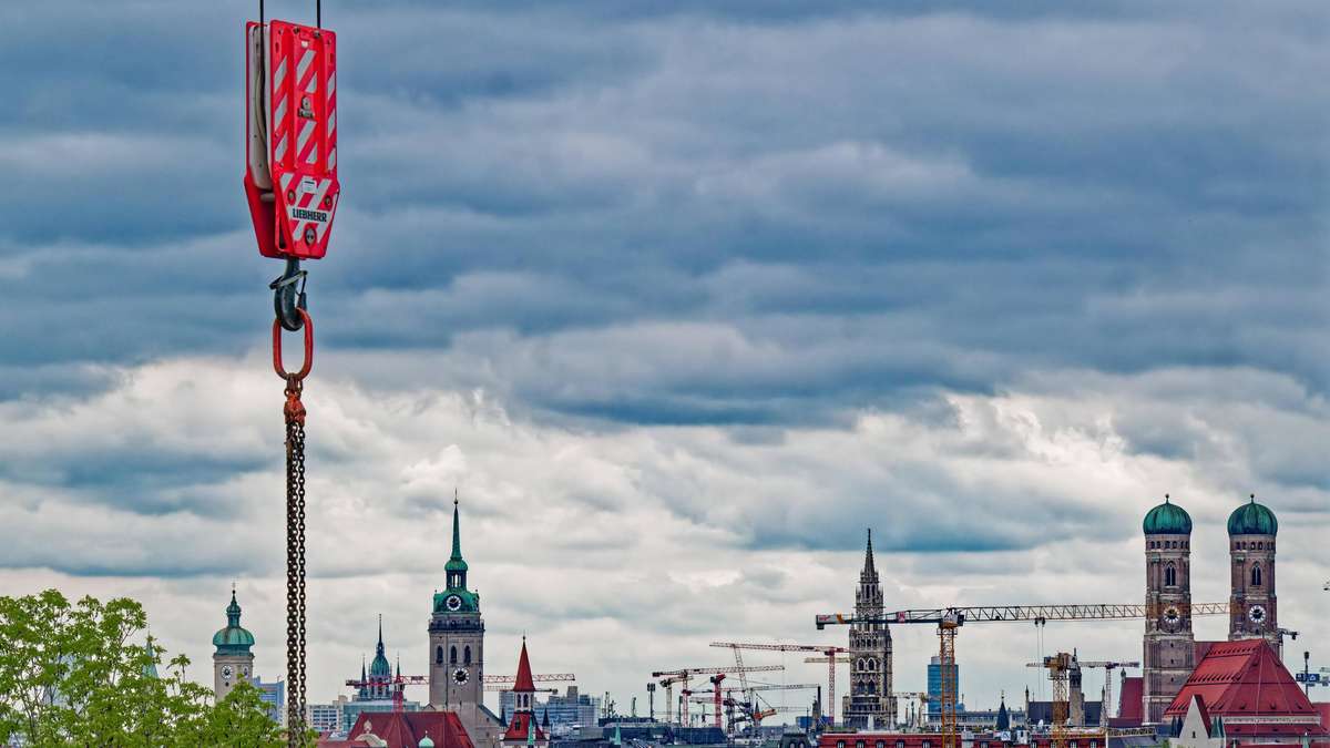 BuhligImmobili1's tweet card. Wohnungspreise in München dramatisch gestiegen: Studie sieht eine große Herausforderung