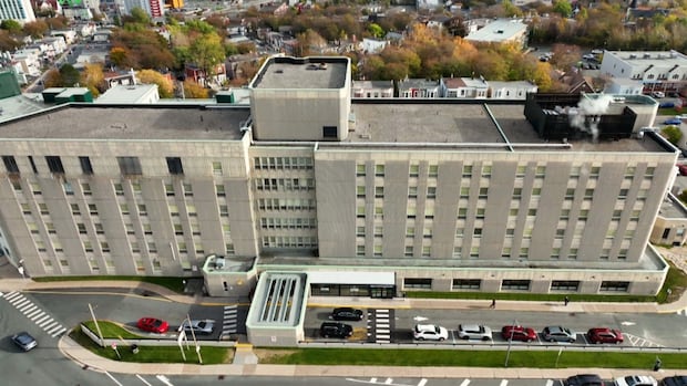 uhcwo's tweet card. Five doctors at a St. John's hospital have tendered a joint resignation notice, saying they'll be gone by Oct. 1.