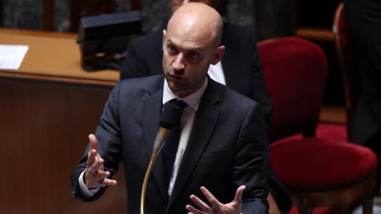 KerhorreB's tweet card. Le ministre français des Affaires étrangères, Jean-Noël Barrot, a réfuté les accusations de Benjamin Netanyahou ce vendredi. Il affirme qu'en reconnaissant la