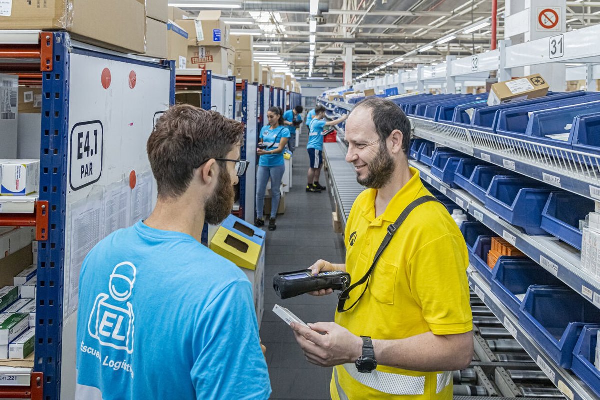 abelfros's tweet card. Casi 600 desempleados han descubierto el sector logístico y adquirido las competencias para trabajar en...
