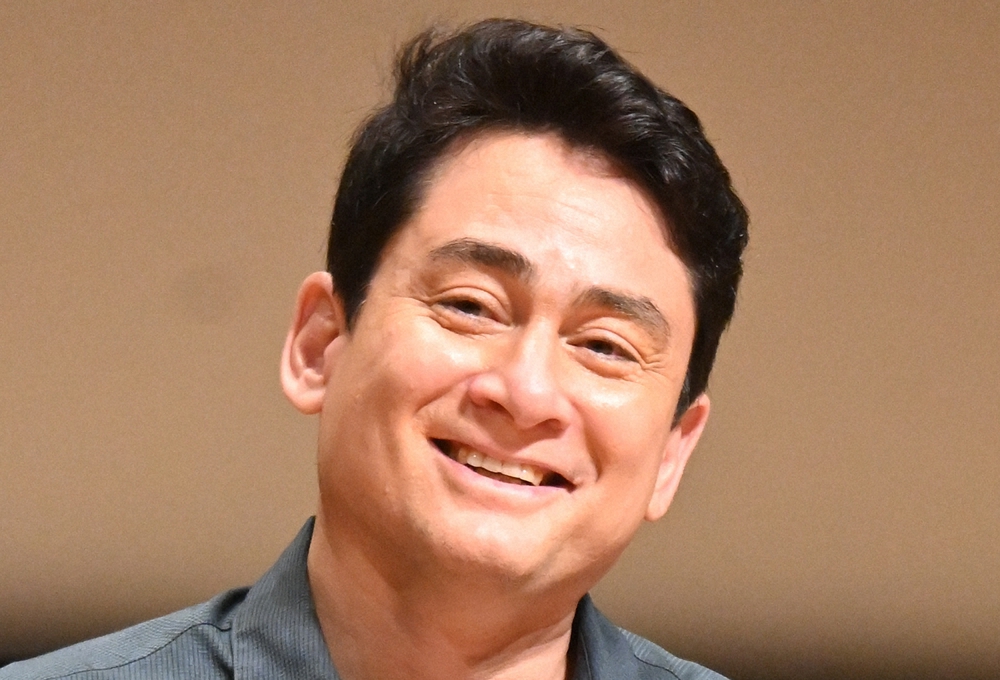 kennoguchi0821's tweet card. 　アルピニスト・野口健氏（51）が25日、自身のX（旧ツイッター）を更新。北海道の釧路湿原周辺で大規模太陽光発電所（メガソーラー）設置が相次いでいることに言及した。 　「山を登っていると山麓によく