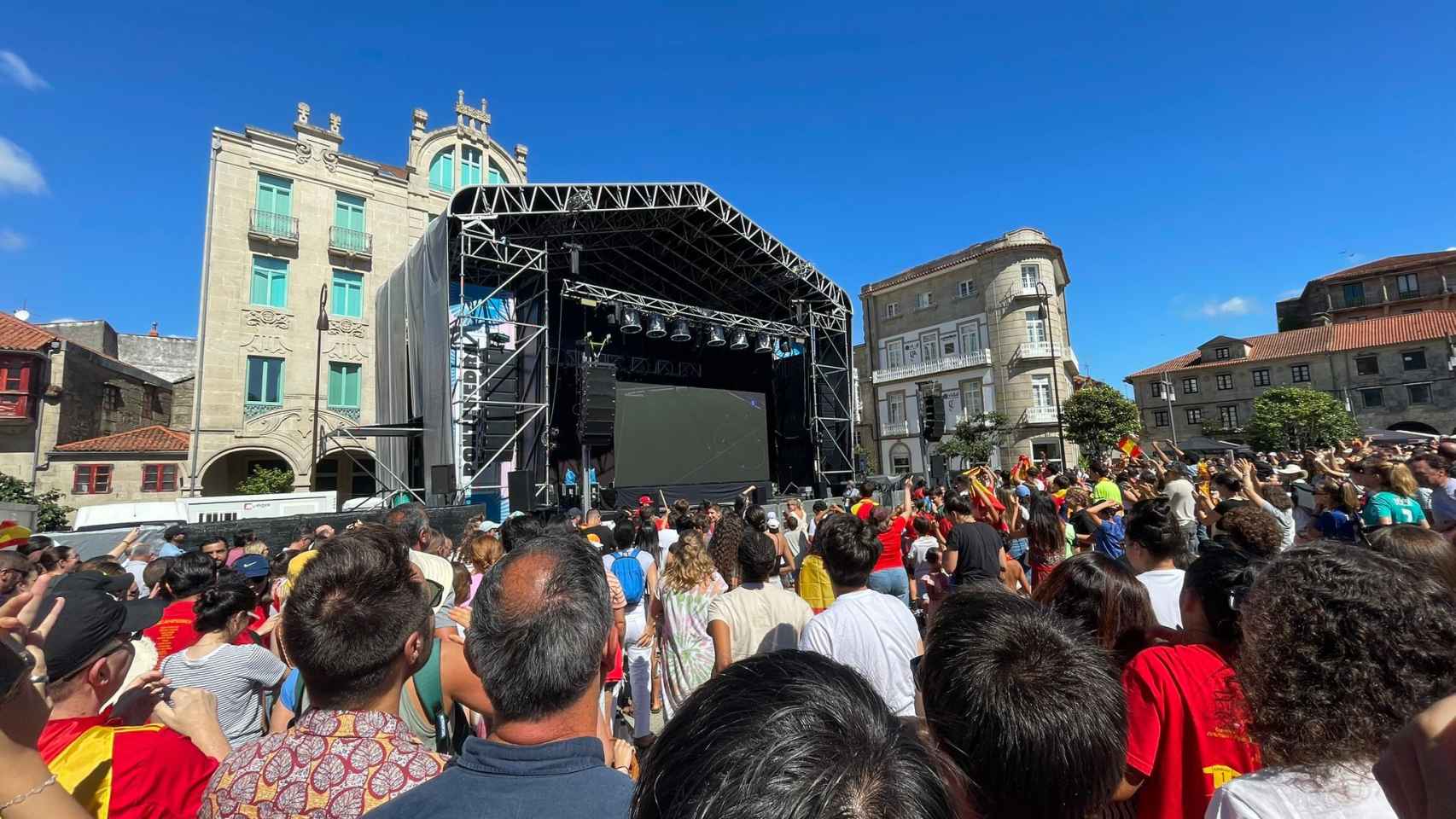 treintayseis_36's tweet card. En O Porriño también se ofrecerá esta posibilidad en la Praza do Concello. El partido es a las 18:00 horas contra Inglaterra Te puede interesar: Todo lo que puedes hacer este fin de semana en Vigo y...