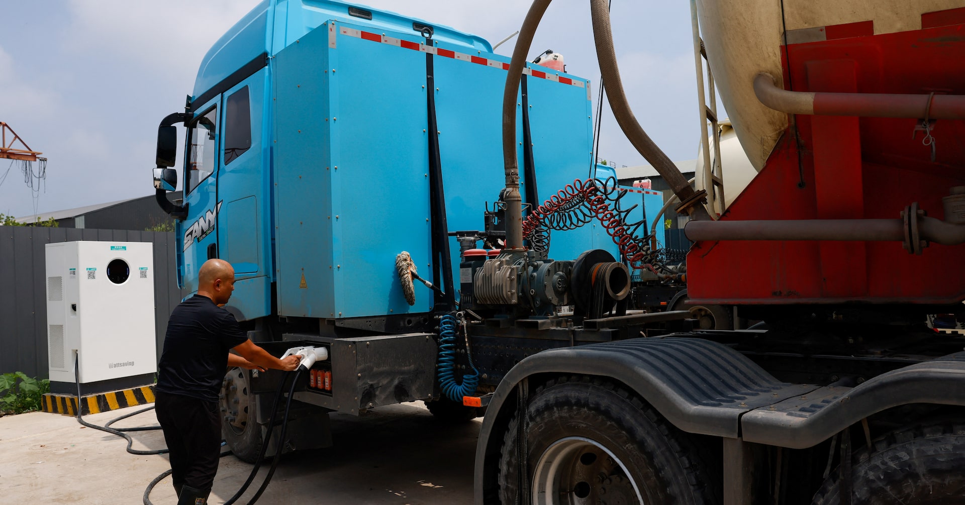 marrubio's tweet card. Electric-powered heavy trucks are rapidly gaining market share in China, driven by subsidies and the quick rollout of chargers, further curbing diesel usage and denting oil demand from the world's...