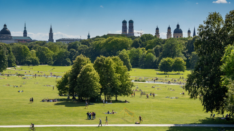 LSEEuroppblog's tweet card. Wellbeing data suggests the monetary value of a park to residents of urban areas can be put at around €119 per resident, in any given year.