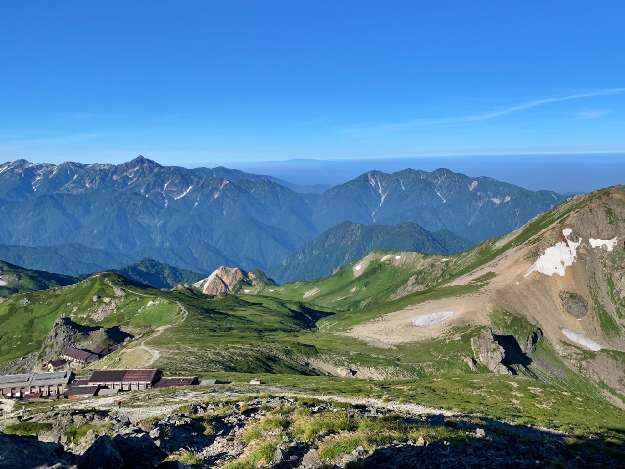 AlleinAdler's tweet card. 夏の北アルプス山小屋泊のための持ち物｜北アルプスの山小屋紹介あり