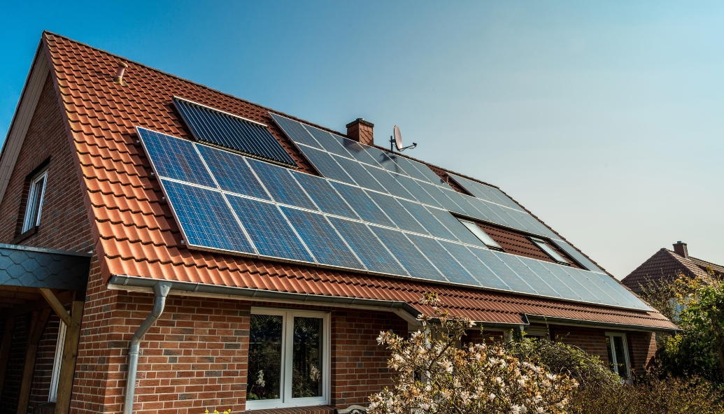 EnergyLiveNews's tweet card. New AI portal will uncover hidden rooftop solar generation potential, aiding accurate forecasting