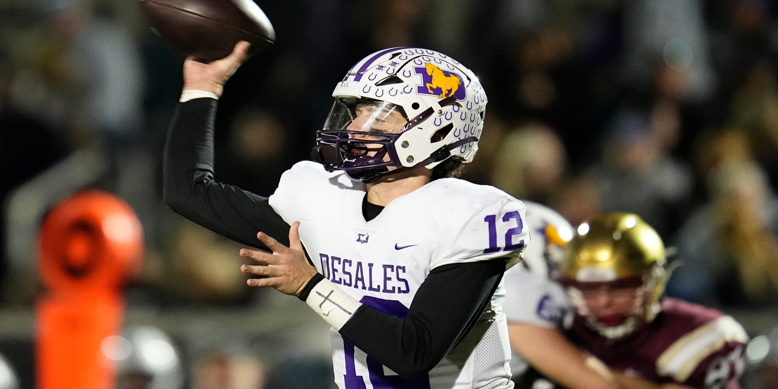 DispatchPreps's tweet card. Who's the best junior in central Ohio high school football for the 2025 OHSAA season? Vote in our poll. The poll closes at 4 p.m. July 29.