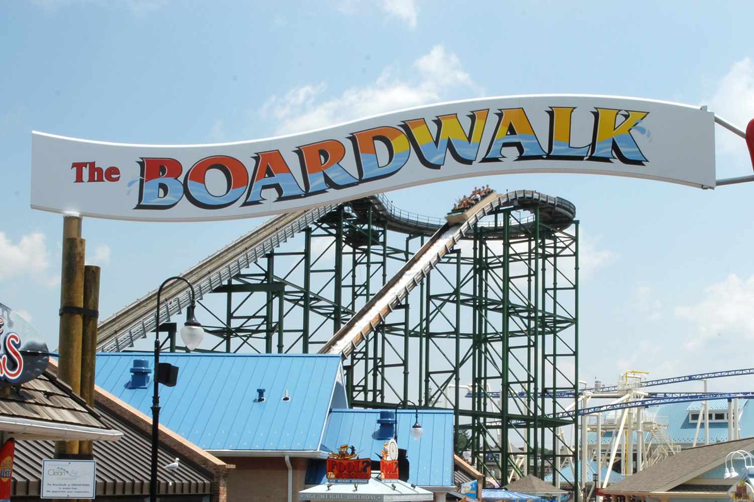 joesports16's tweet card. A 9-year-old child has died following a tragic incident at Hersheypark’s water park in Pennsylvania. The name of the child nor the cause of death has been released.