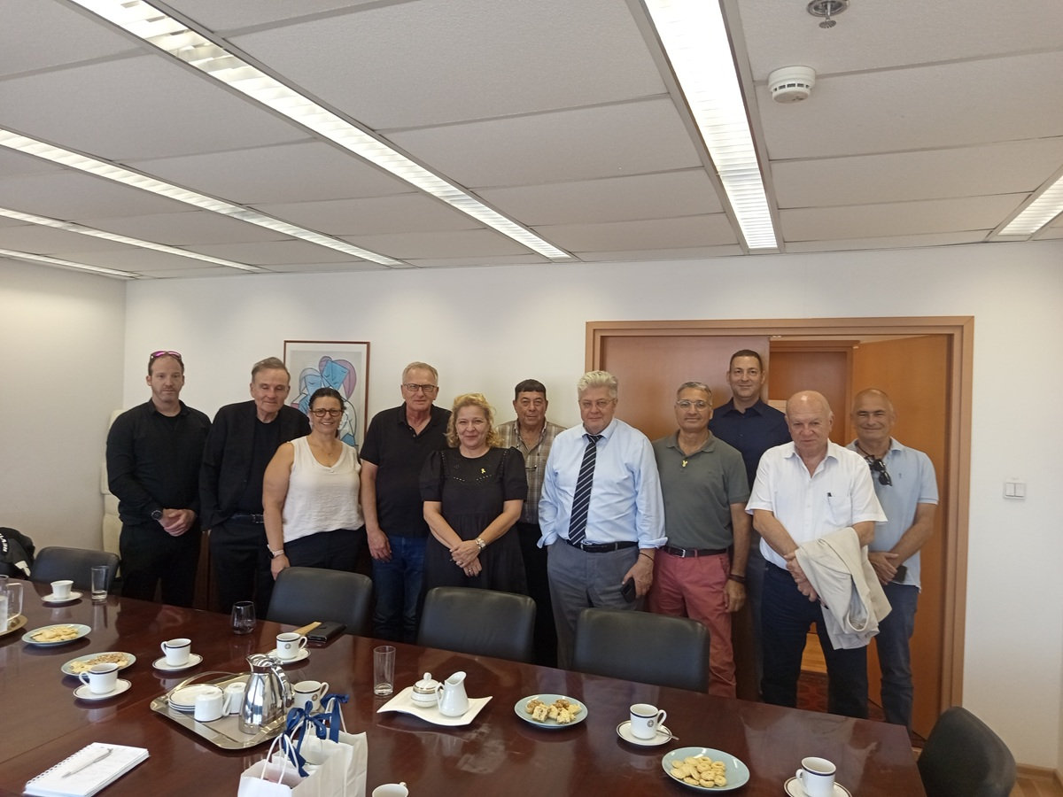 H_I_U_P's tweet card. Meeting Summary | Israel Greece