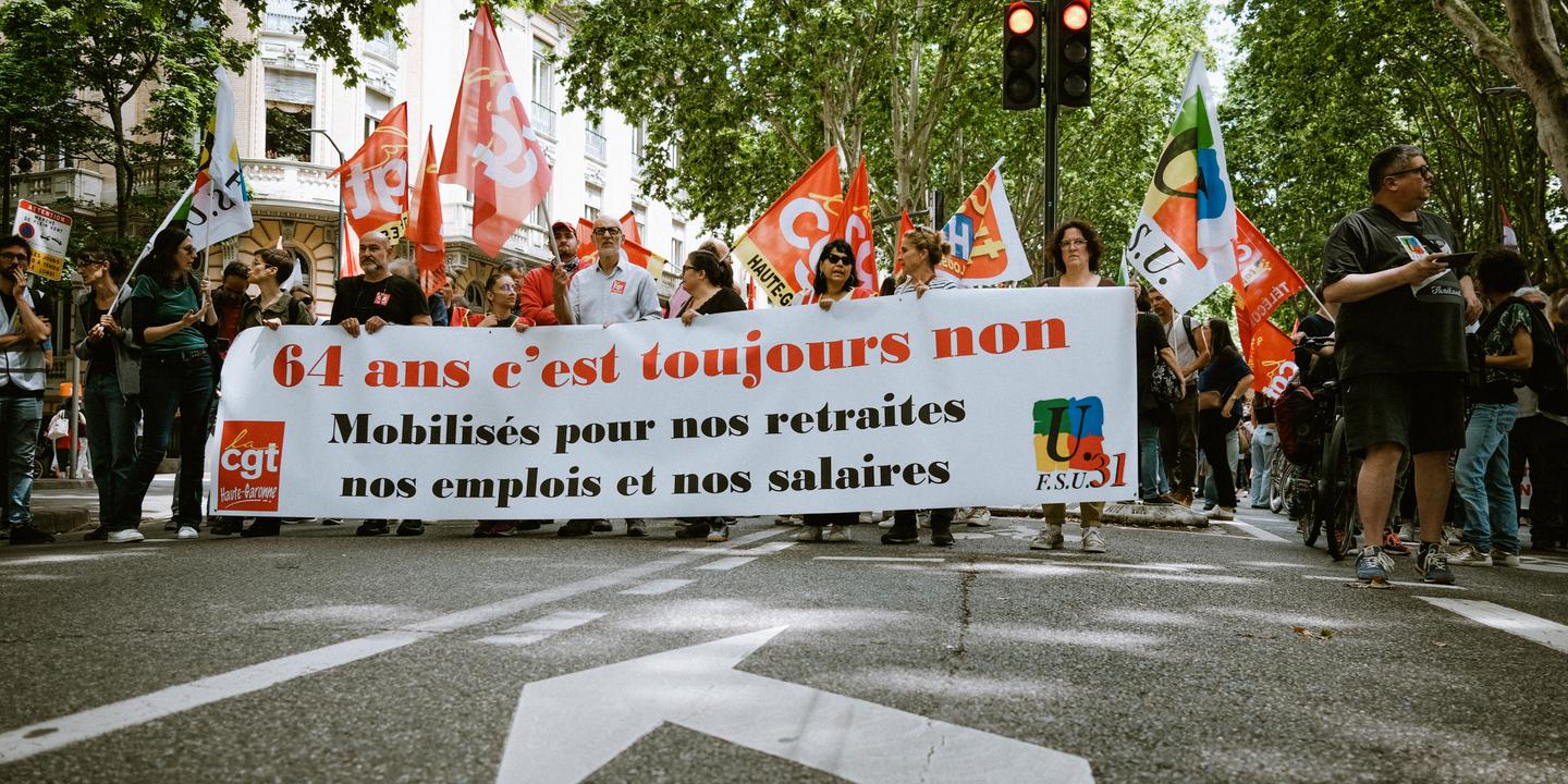 Th_Cozic's tweet card. Sous la pression des syndicats, le président du Conseil d’orientation des retraites (COR), Gilbert Cette, a amendé son texte. Plusieurs passages, estimés idéologiquement orientés, plaidaient en...