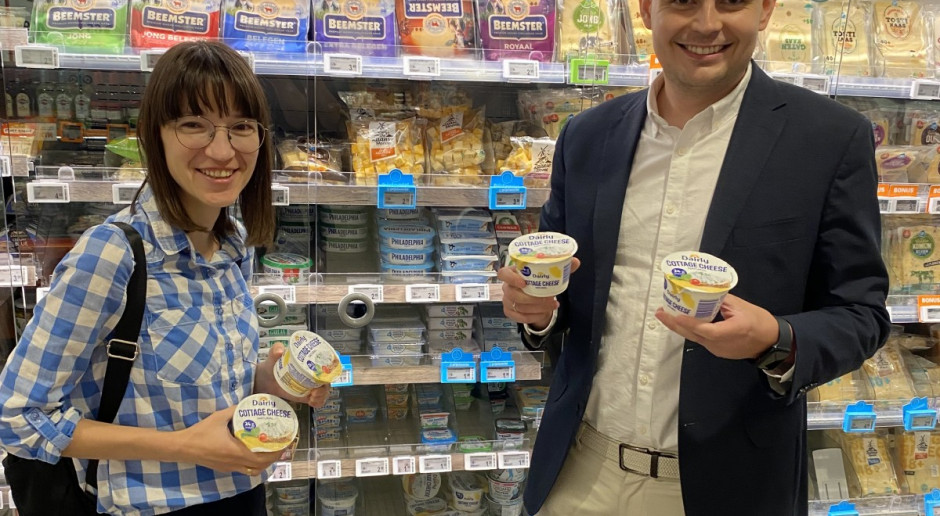 portalspozywczy's tweet card. OSM Piątnica weszła do sieci Albert Heijn z nową marką. Marka Dairly to eksportowa linia produktów Okręgowej Spółdzielni Mleczarskiej w Piątnicy, powstała z myślą o zagranicznych konsumentach -...