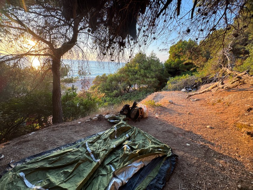 theocharis_ch's tweet card. Camping Trip to Lefkada Island! Golden Hour, Seaside Dinner and The Magestic Ionian Sea... by knowhow92