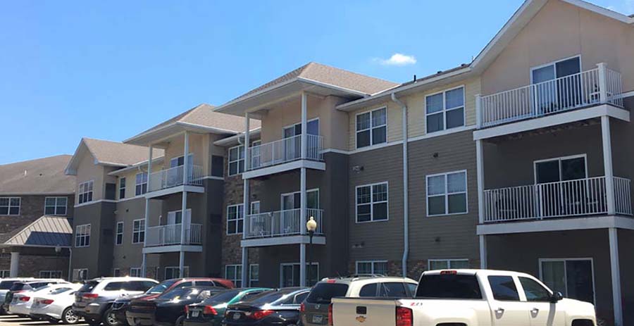 BusinessMN's tweet card. Chaska Place, a 120-unit apartment complex in Chaska, sold for $28.6M to Granite Hybrid Fund 2 as development activity increases in the growing city.