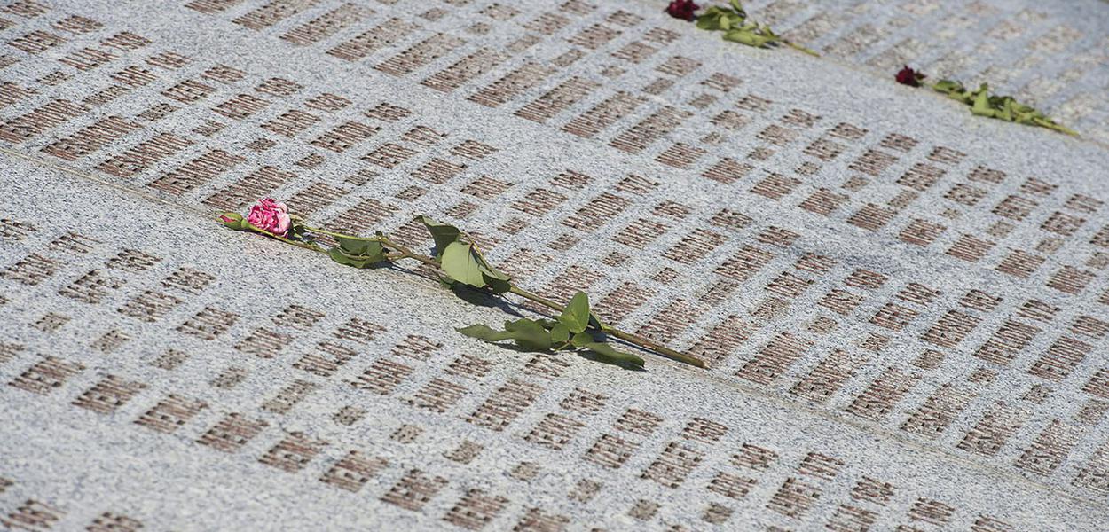 ZoranVuletic's tweet card. U Memorijalnom centru u Potočarima u toku je komemoracija povodom 30. godišnjice genocida u Srebrenici, javlja BHRT.