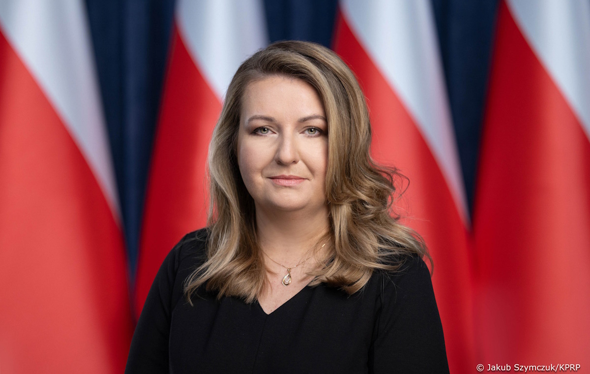 MosinskiJan's tweet card. "Atmosfera uroczystości była dość ponura [...]. To Prezydent mówił w swoim wystąpieniu o tym, co jest dla Polaków najważniejsze. Odnosił się do tego, że ma kontakt z Polakami przy różnego rodzaju...