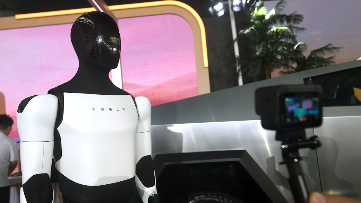 tmiyatake1's tweet card. Elon Musk says humanoid robots will be the future of Tesla. The company has a long way to go. Tesla is well behind the pace necessary to meet Musk’s publicly stated goal of producing at least 5,000...