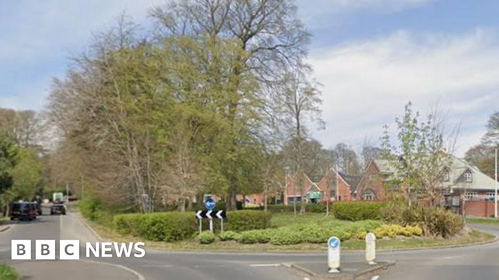 BBC3CR's tweet card. Police appeal for witnesses and dashcam footage after fatal incident in High Wycombe.