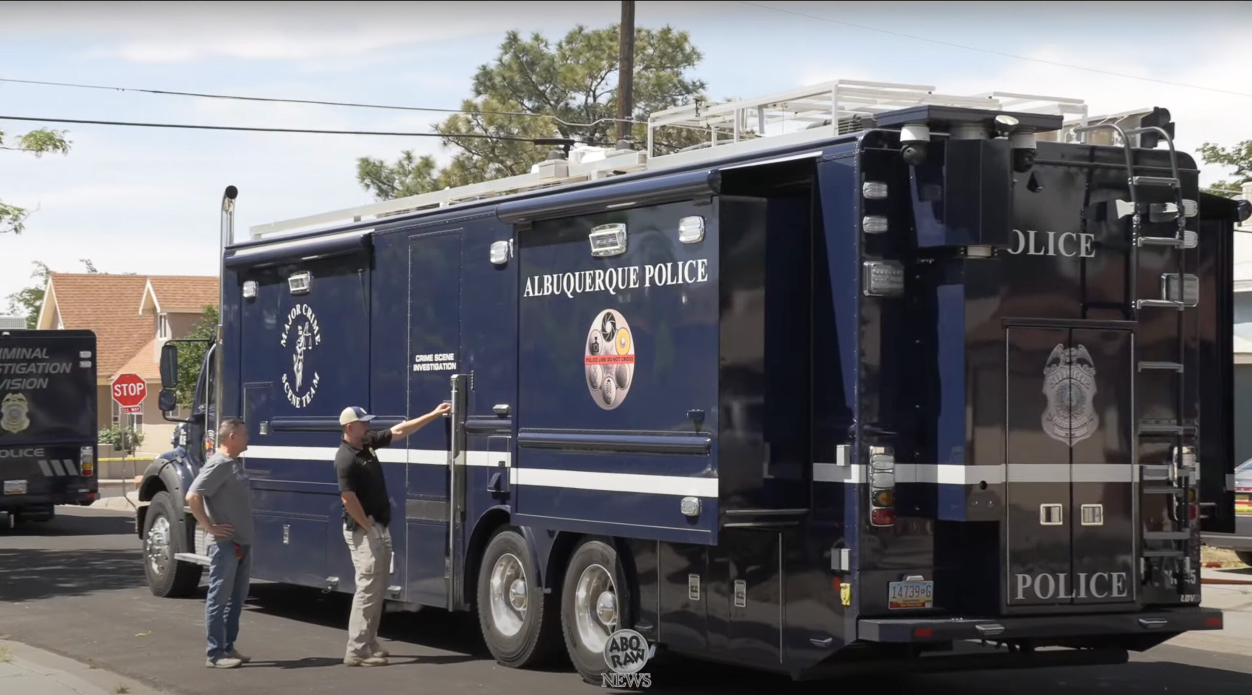 ABQRAW's tweet card. Albuquerque - In the early morning hours of July 25, 2025, the University of New Mexico Police Department (UNMPD) received a report of gunshots fired at Casas del Rio (Gila), located at 420 Redondo...