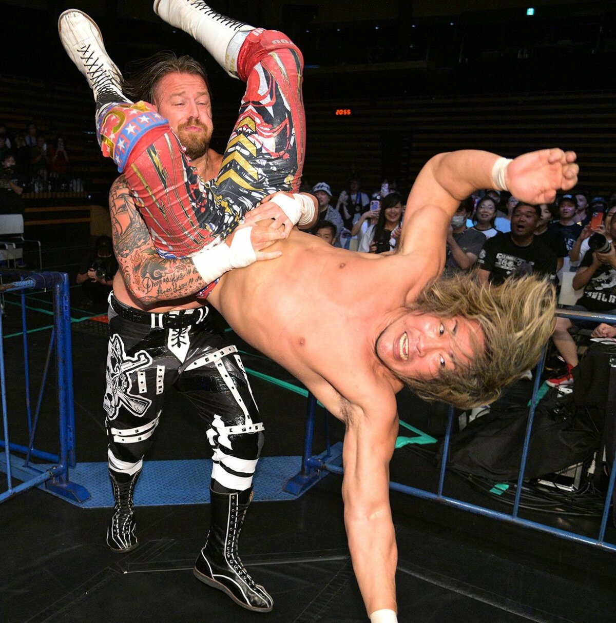 tospo_battle's tweet card. 新日本プロレス真夏の祭典「Ｇ１クライマックス」２５日の大田区総合体育館大会のＡブロック公式戦で...