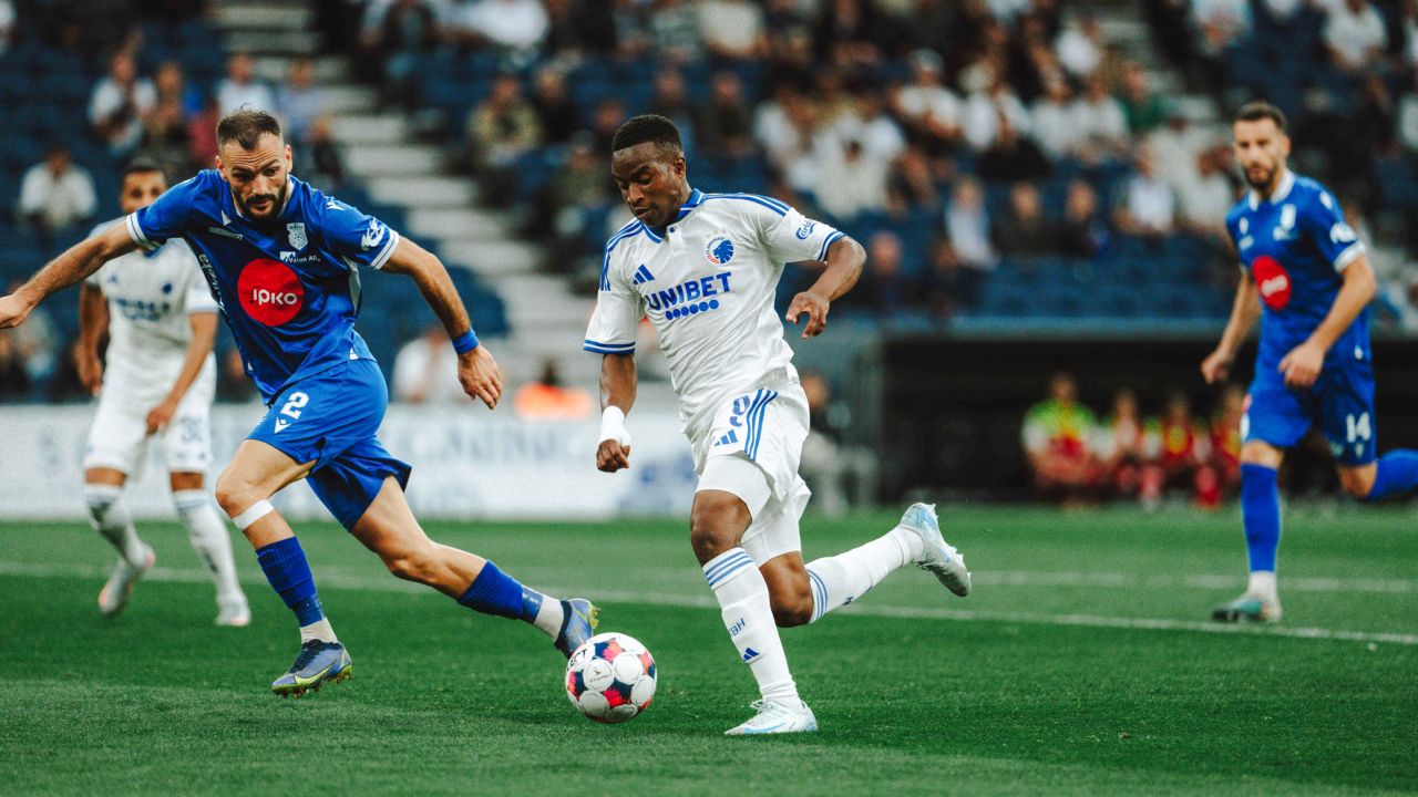FCKobenhavn's tweet card. Youssoufa Moukoko har nu været et par uger i Hovedstaden og fortæller om den første tid som F.C. København-spiller.