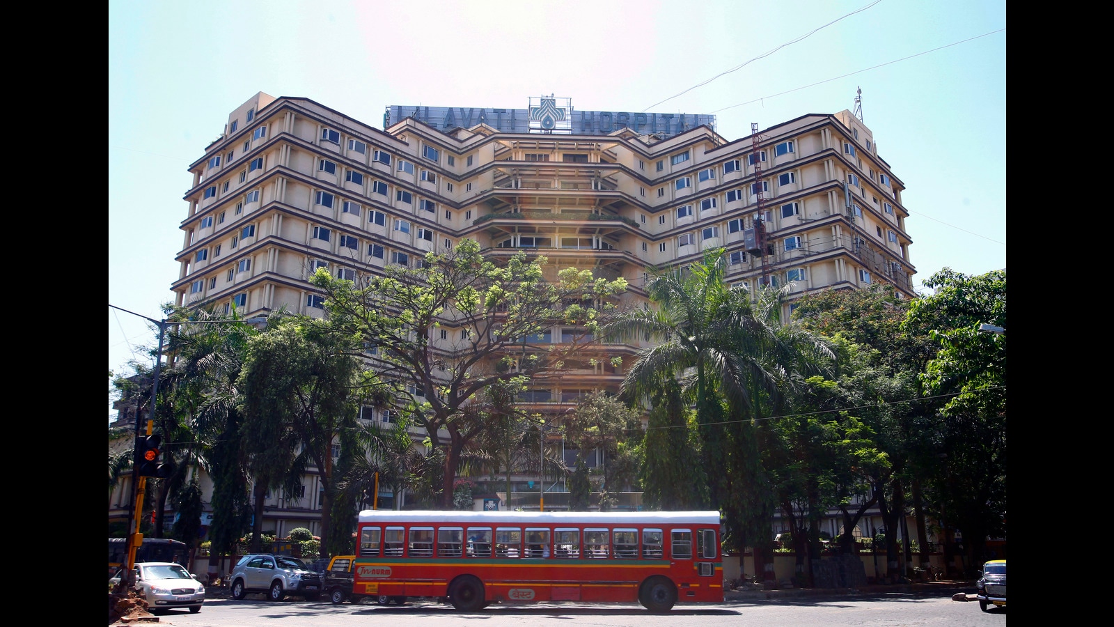 HTMumbai's tweet card. The court observed that certain evidence produced by the bank were not placed before the recovery officer for his perusal and restored the case to the officer for reconsideration.