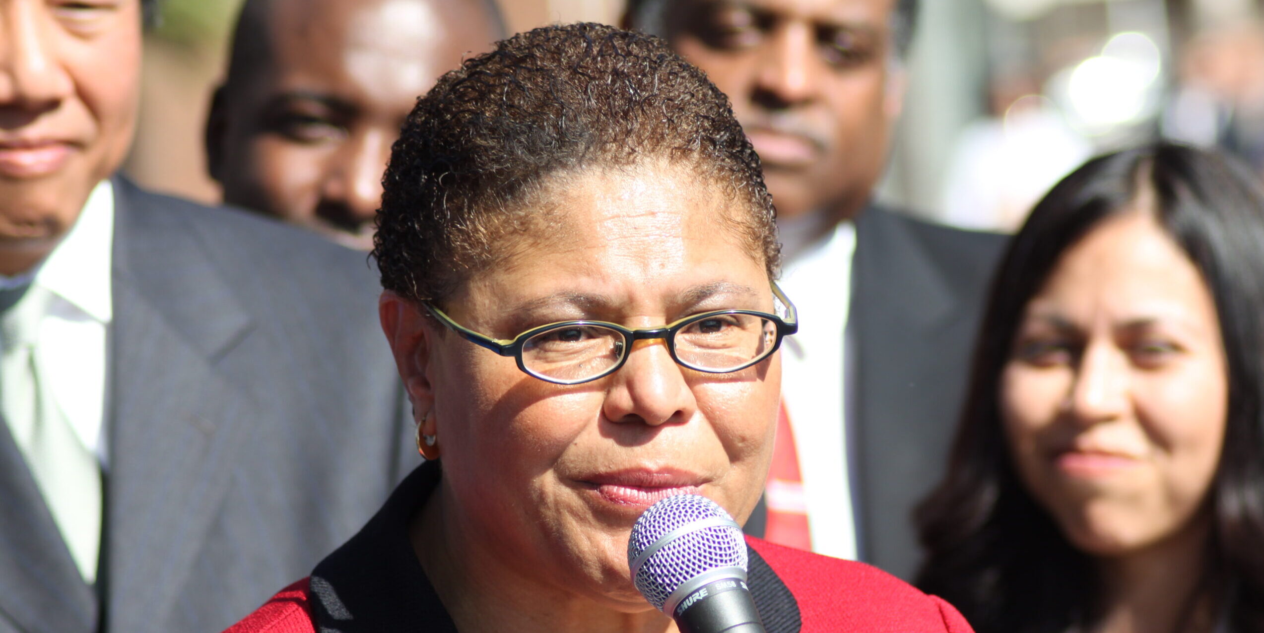TheNatPulse's tweet card. PULSE POINTS ❓WHAT HAPPENED: Los Angeles Mayor Karen Bass (D) appointed two bankers with ties to Chinese intelligence to her transition advisory team, raising concerns over potential CCP influence....