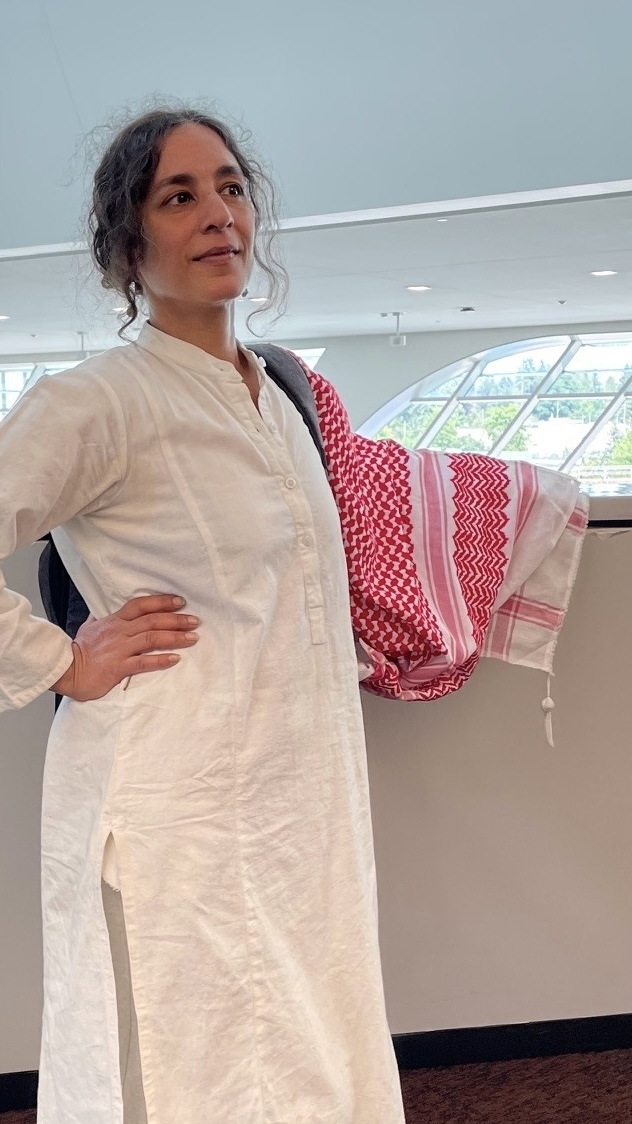 SurreyMuse's tweet card. A multi-disciplinary artist of Kashmiri and Punjabi descent, Mariam (aka Myrh), is a poet, vocalist, and an experimental creator, combining poetry, voice and visual arts. In 2016, she began taRka, …